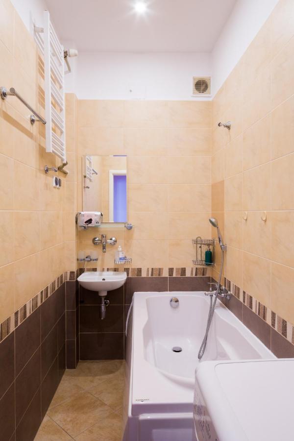 Apartment Metro Politechnika Warsaw Exterior photo